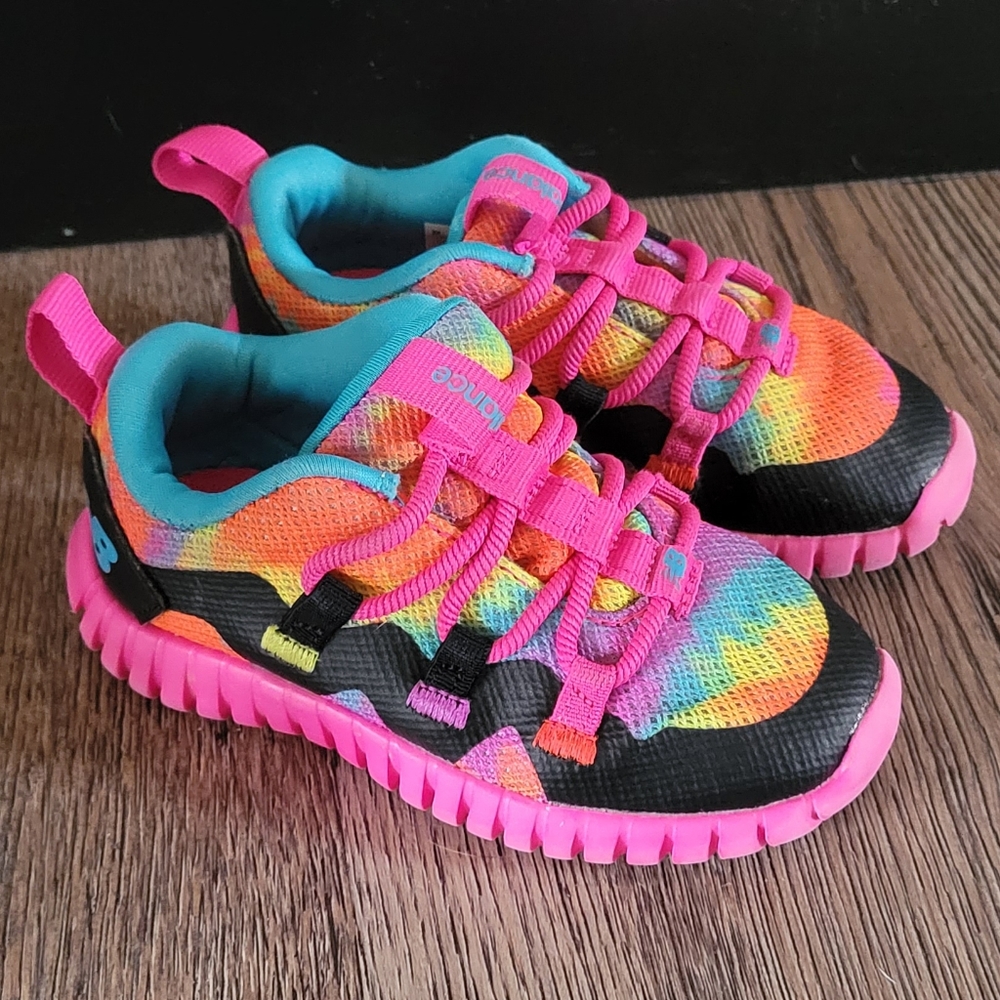 New Balance Playgruv Toddler Girls Sneakers Size 7C. Tie Dye print.